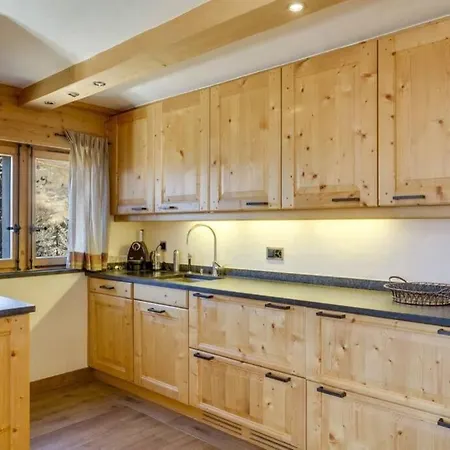 Apartment Senator 335 *